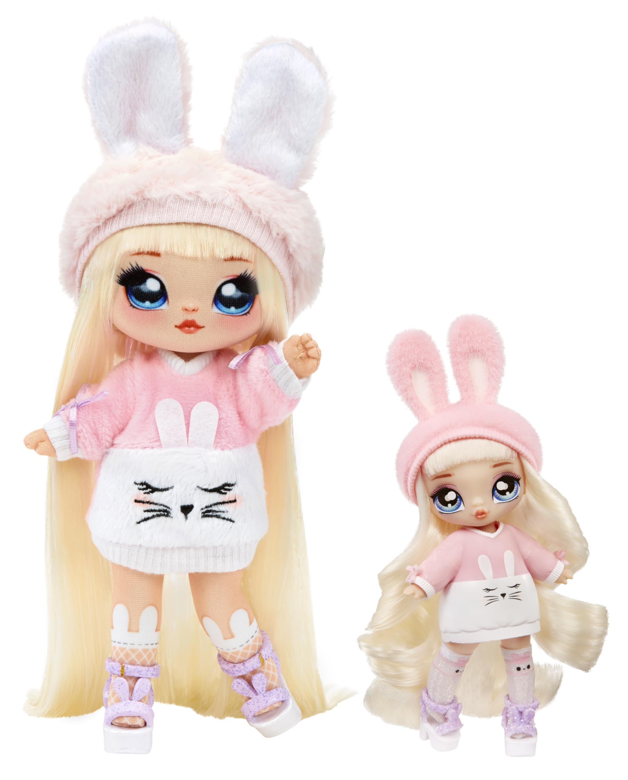 Na Na Na Surprise Minis Series 3 shoes accessory for completing cute outfits.