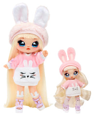 Na Na Na Surprise Minis Series 3 shoes accessory for completing cute outfits.