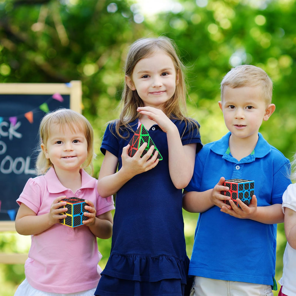 nabreeli cube in hand demonstrates tactile feedback during play
