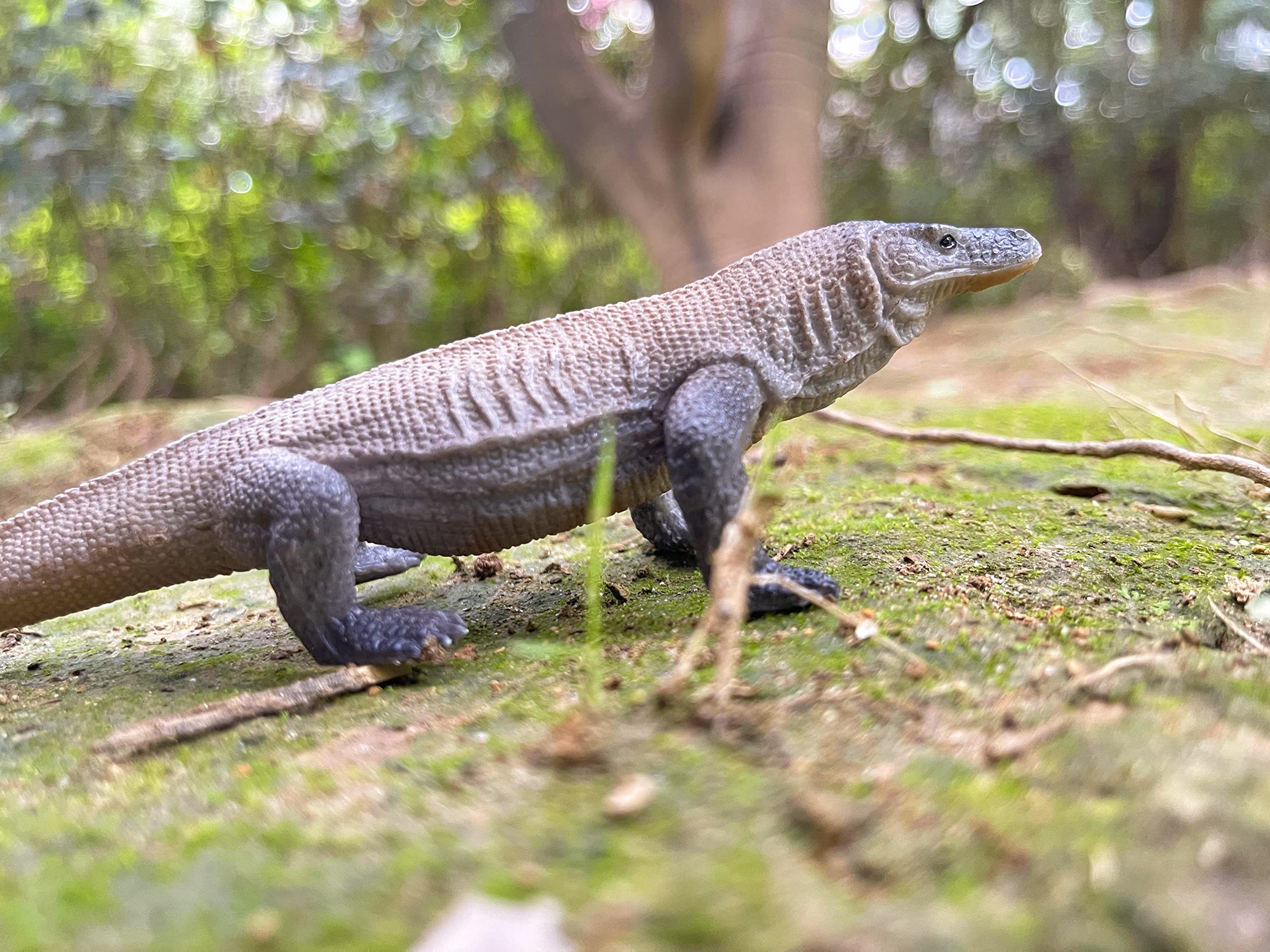 NAKIMO Komodo Dragon figurine decorative prop for natural landscapes