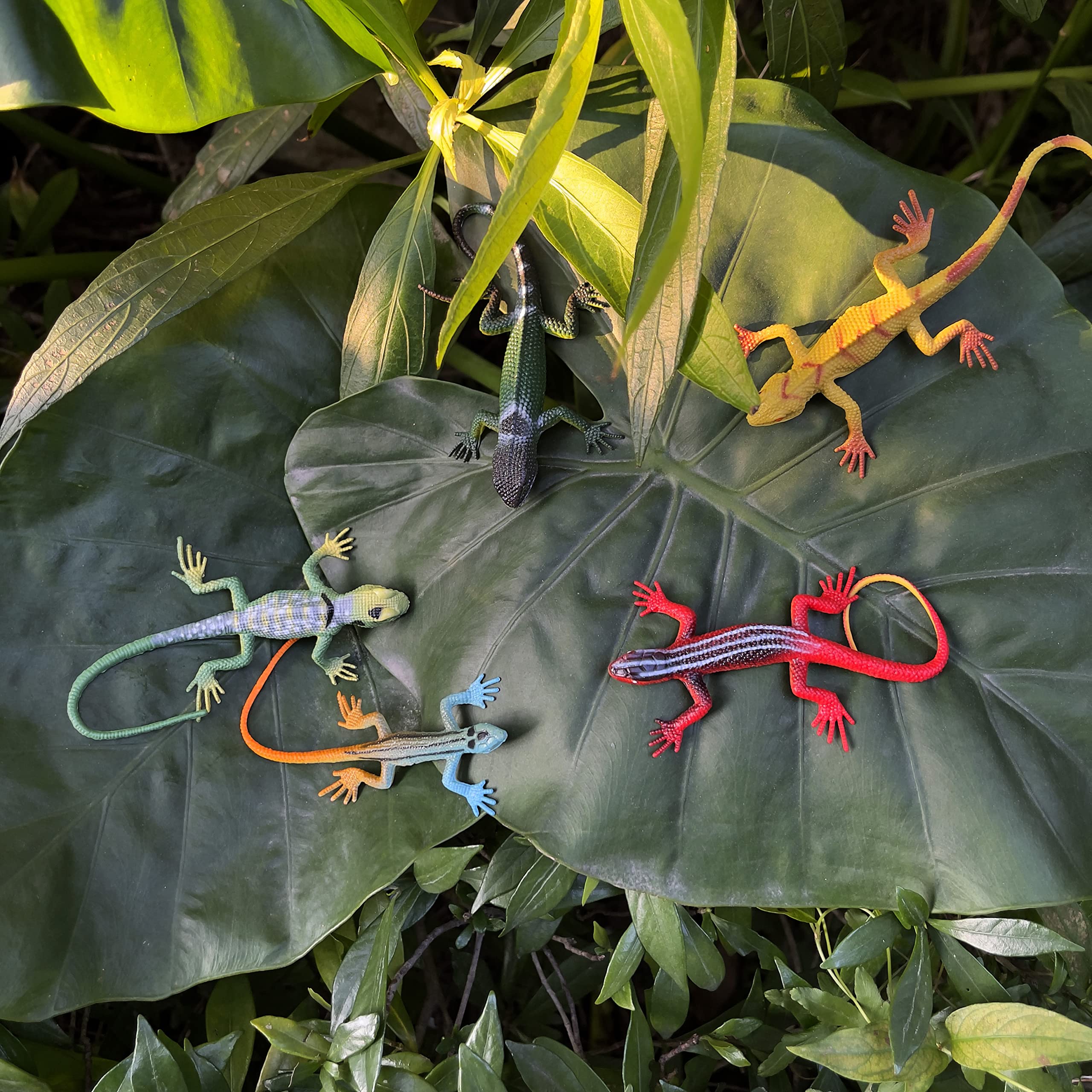 NAKIMO prank prop lizard adds humor to April Fool's setups.