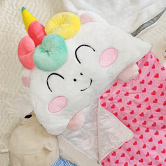 Nalexmi unicorn design detail sparks imagination during naps.