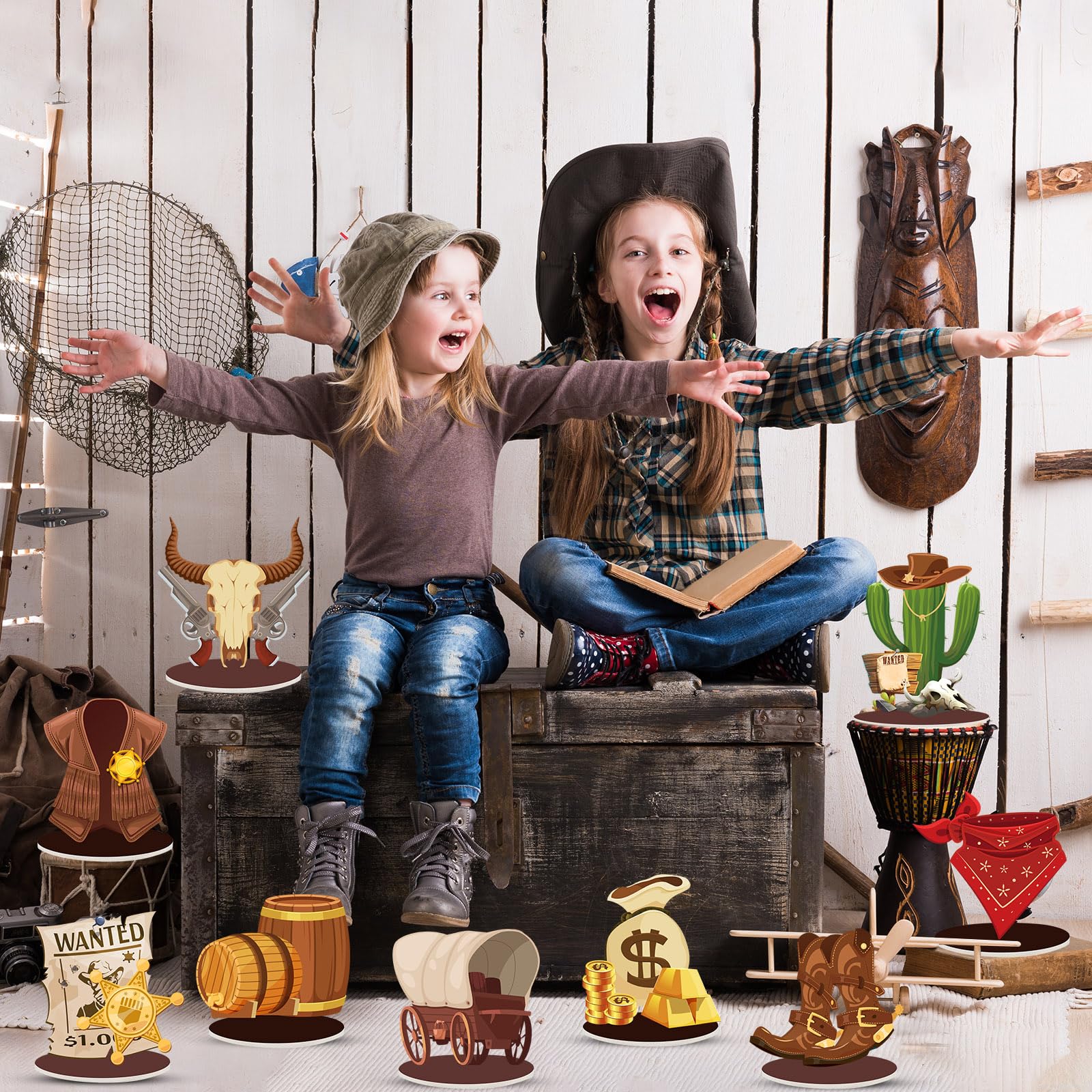 Namalu cactus-pattern centerpiece complements outdoor settings and photo-worthy moments.