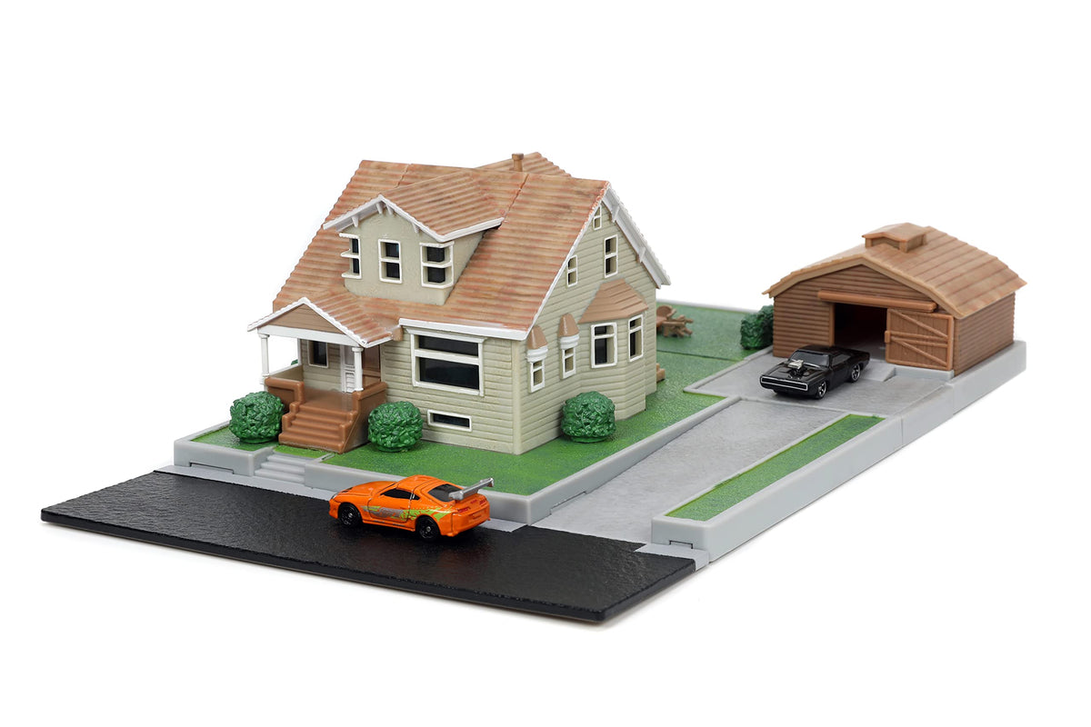 Nano Scene Jada diorama featuring Dom Torettos Charger for collectors' display