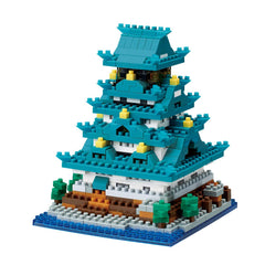 Nanoblock Osaka Castle Sight to See model, compact display for desks and shelves.