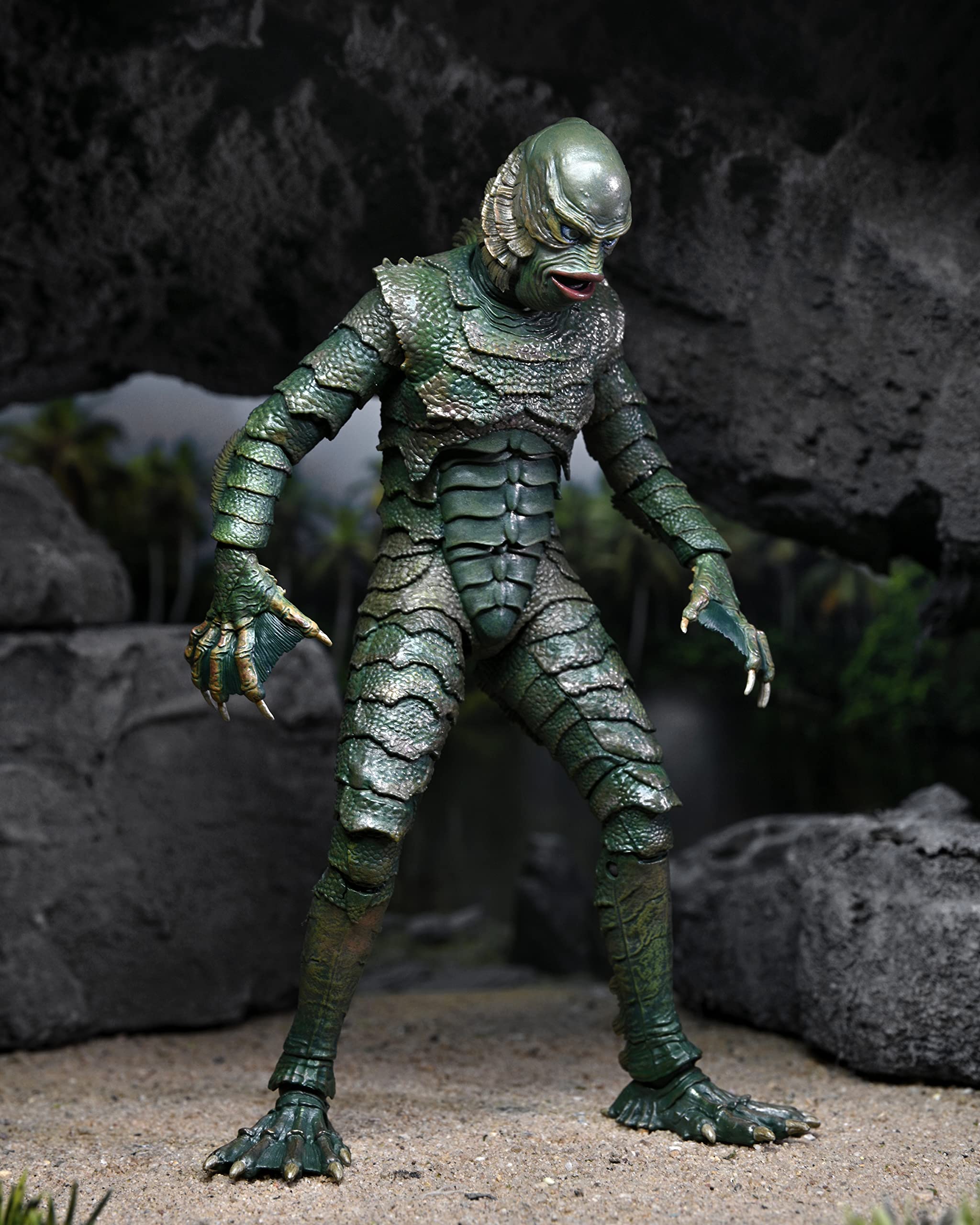 NECA Creature from the Black Lagoon interchangeable hands expand posing and handling options