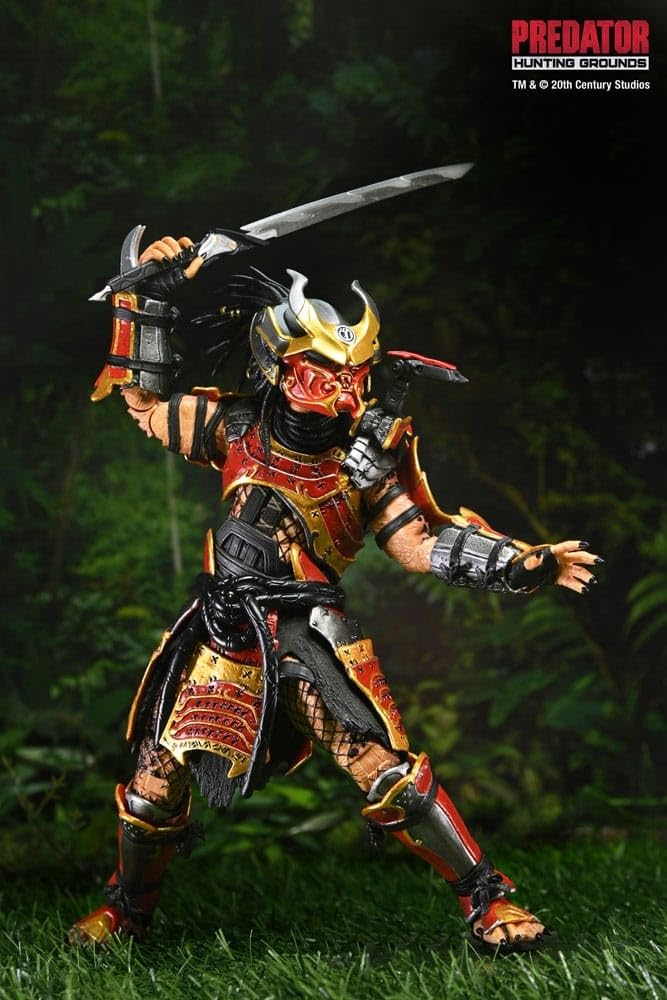 Masked head detail emphasizes removable helmet for alternate poseability and storytelling.