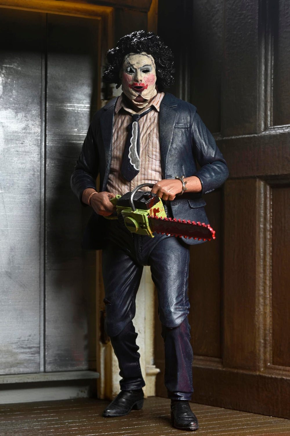 NECA Leatherface dress and suit detail with retro 1970s vibe.