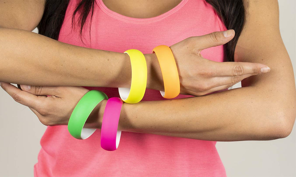 NEON NATION 4 Pack bangles in neon orange for high-contrast festival looks.