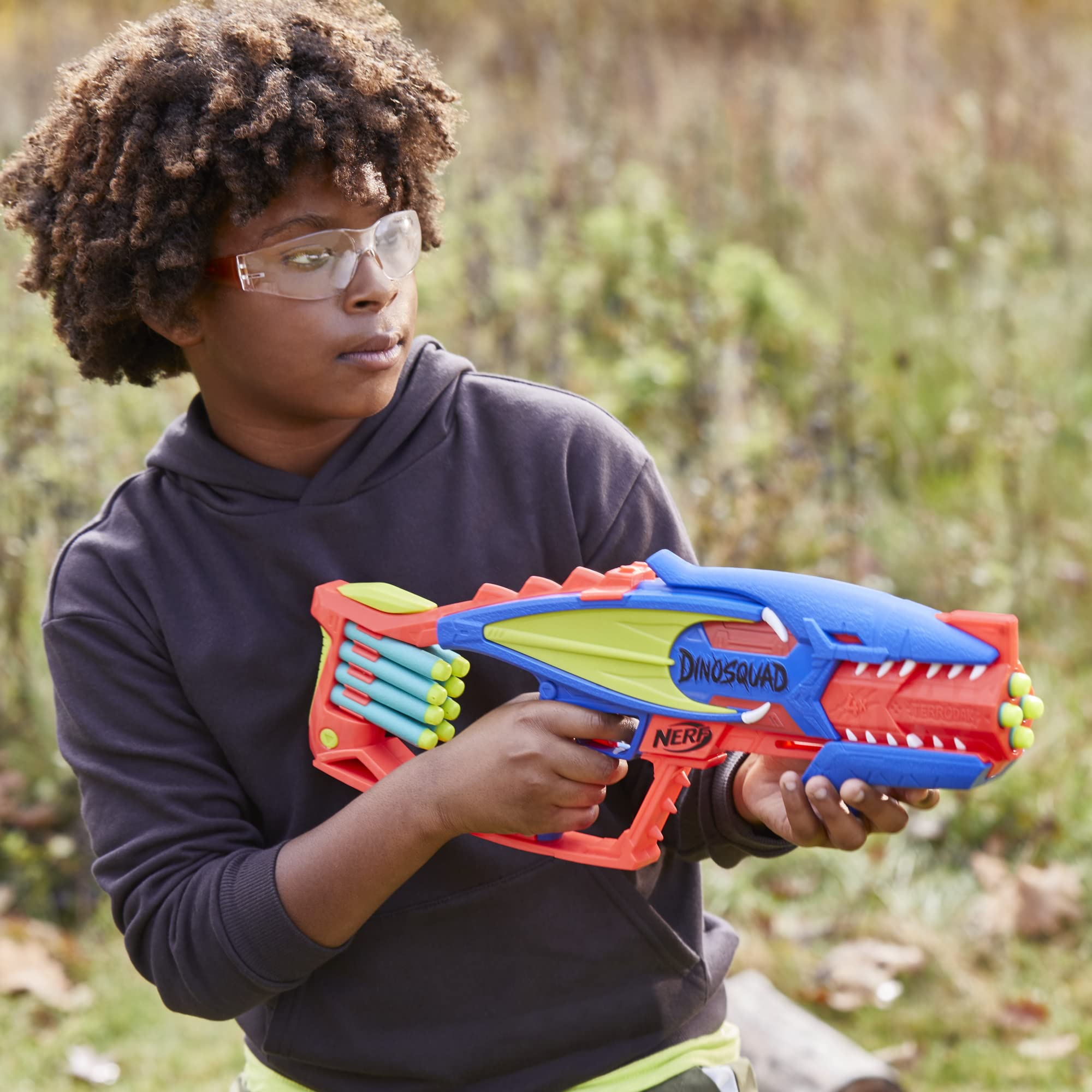 NERF DinoSquad Terrodak dino-detail adds immersive dinosaur style to play.