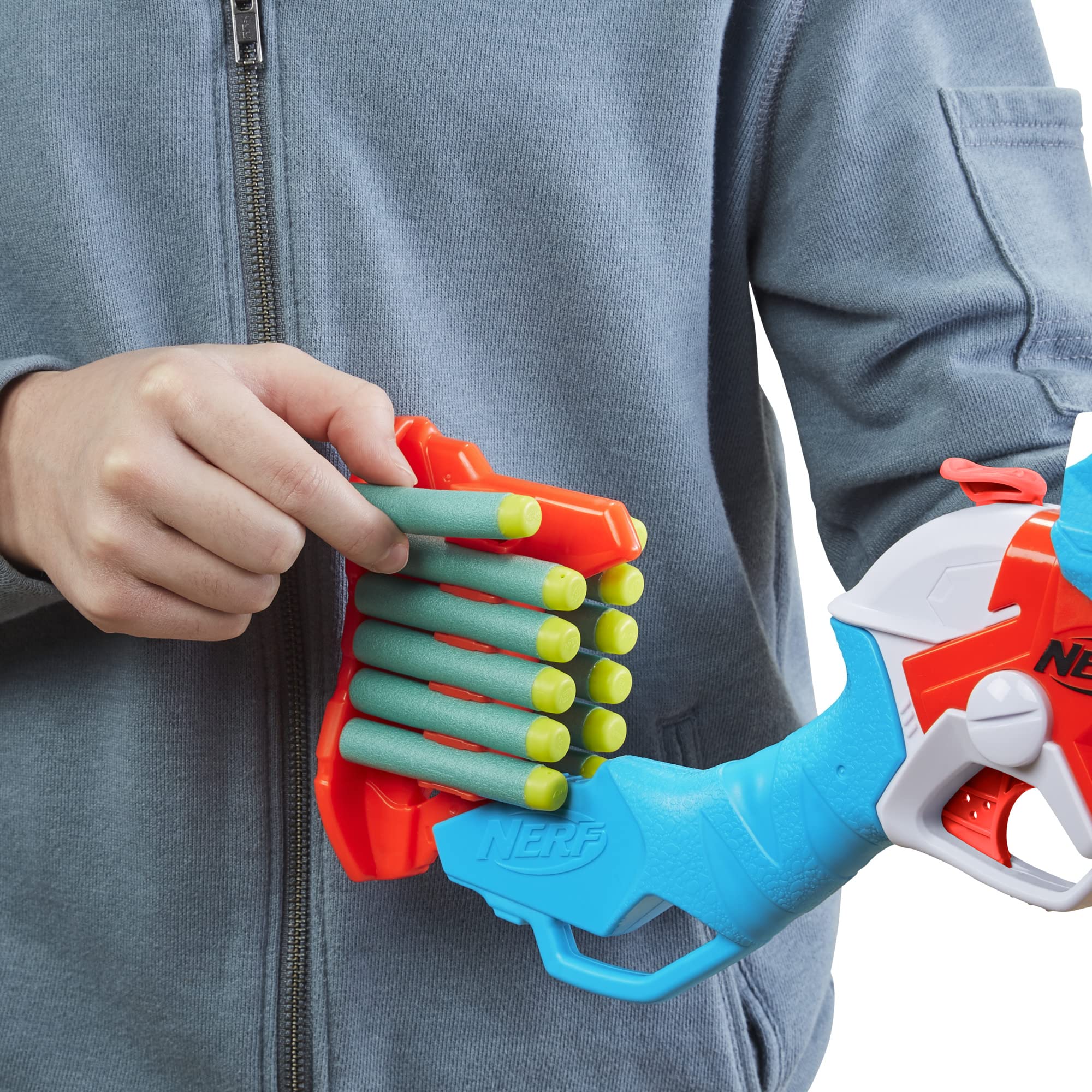 Nerf DinoSquad Tricera-Blast barrel-closed ready-to-fire after loading.
