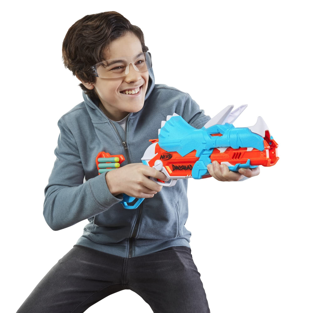 Nerf DinoSquad Tricera-Blast dinosaur-design adds playful character to battles.