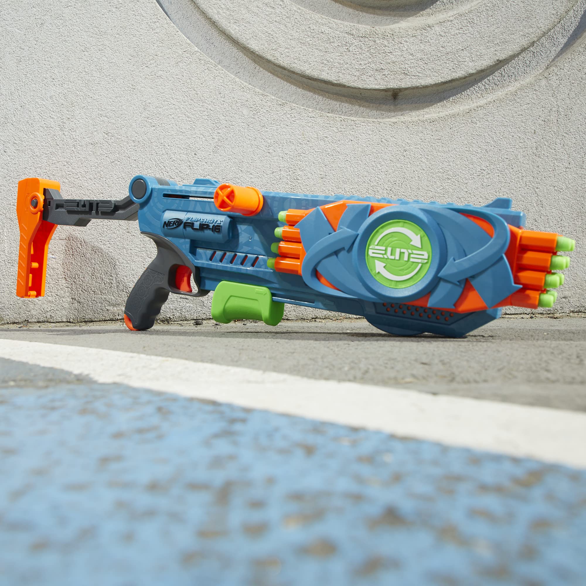 Nerf Elite 2.0 Flipshots 16-dart capacity shown with loaded darts