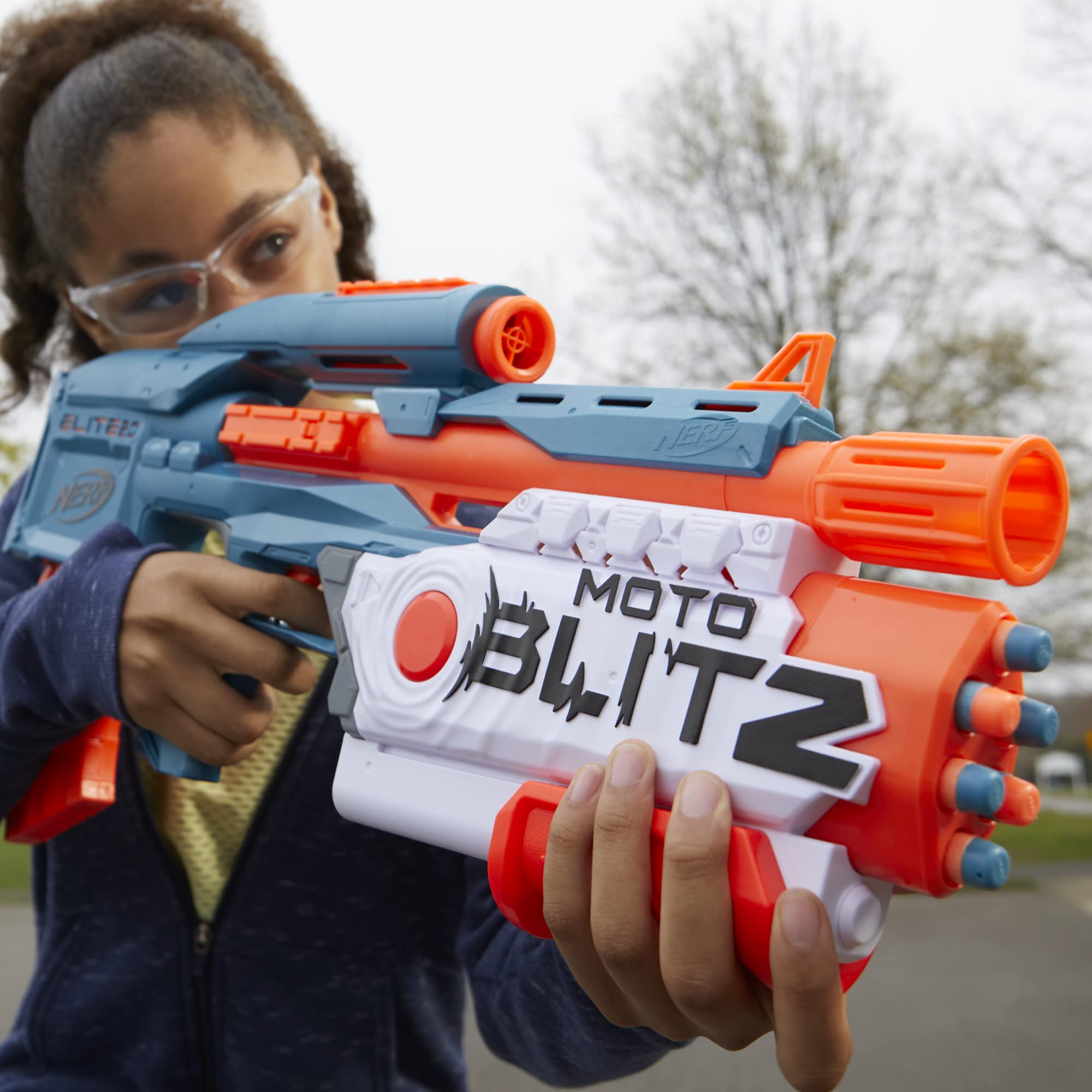 Nerf Elite 2.0 Motoblitz integrated scope aids aiming accuracy.