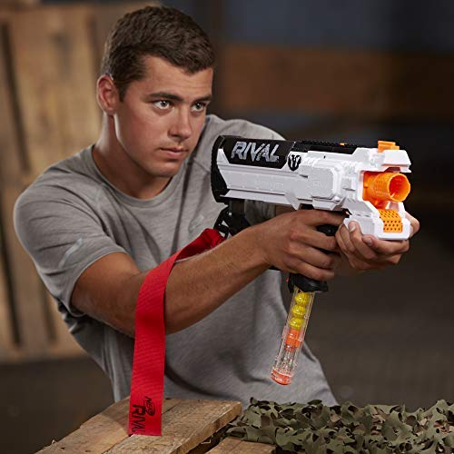 Nerf Hera MXVII 1200 White Combat Blaster battle-ready pose enhances team play