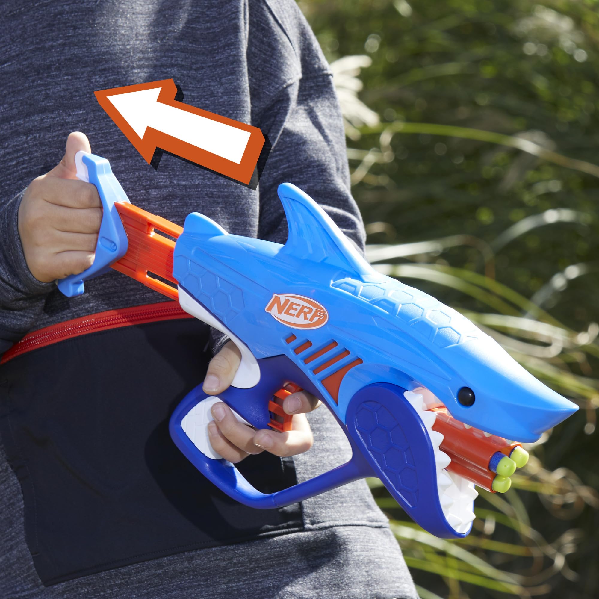 Includes 8 Nerf Elite darts for ready-to-blast play outdoors.