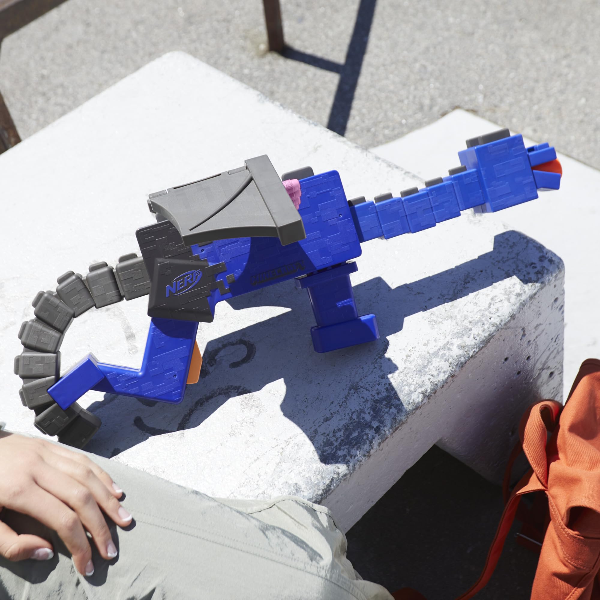 Nerf Minecraft Ender Dragon Blaster 4-dart clip in action