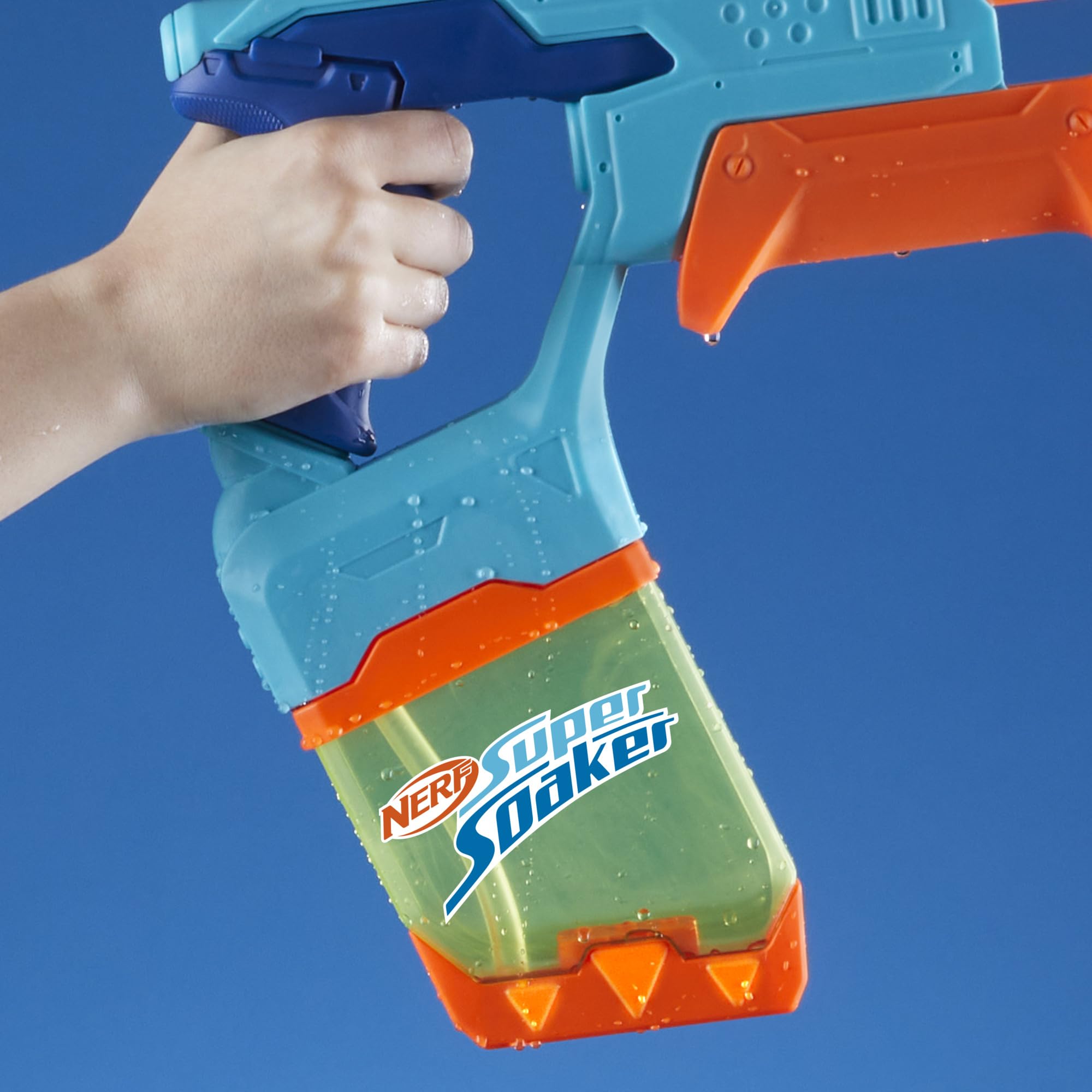 Arrows on Nerf tanks indicate dunk direction for easy filling.