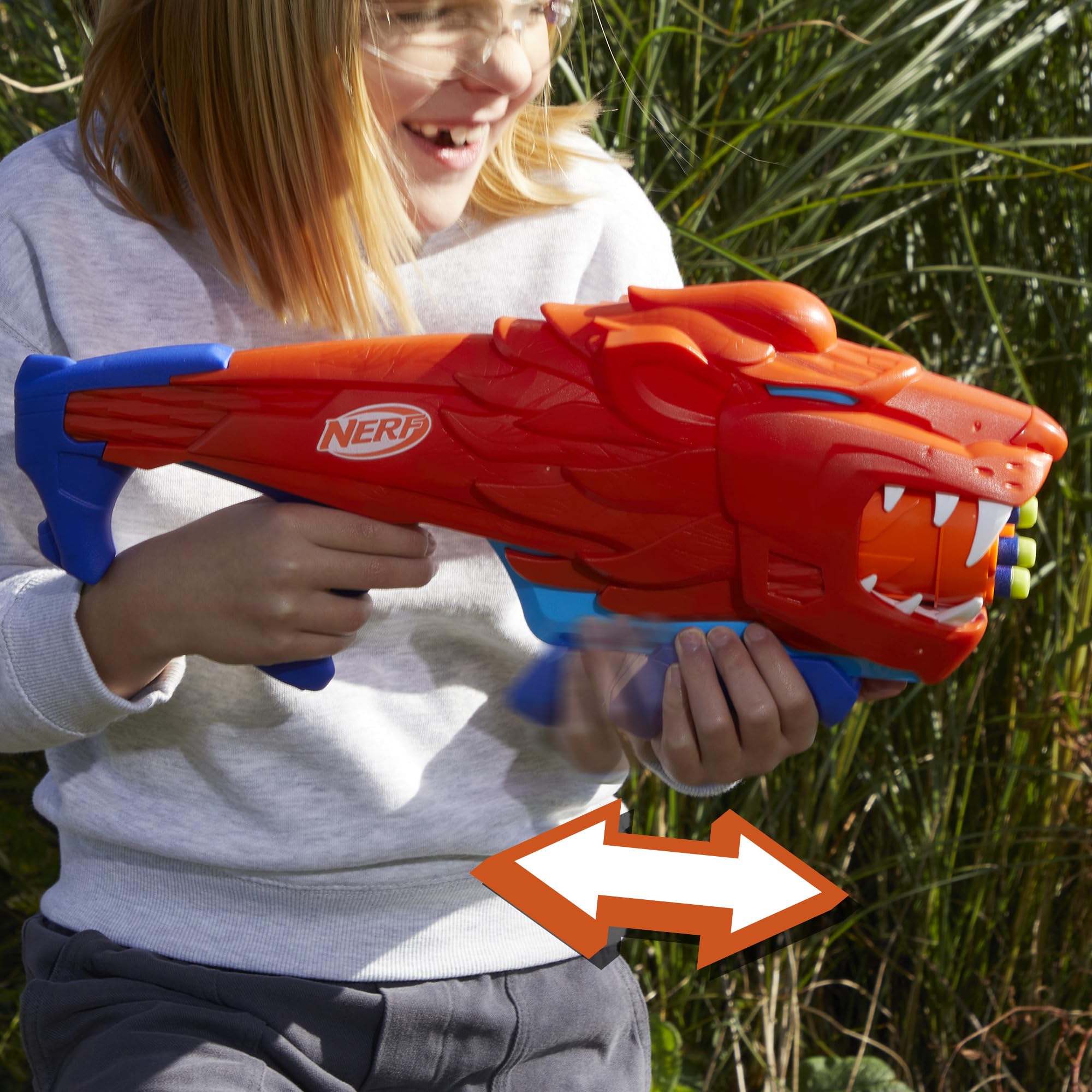 NERF Wild Lionfury easy-load front opening for quick reloading between rounds.