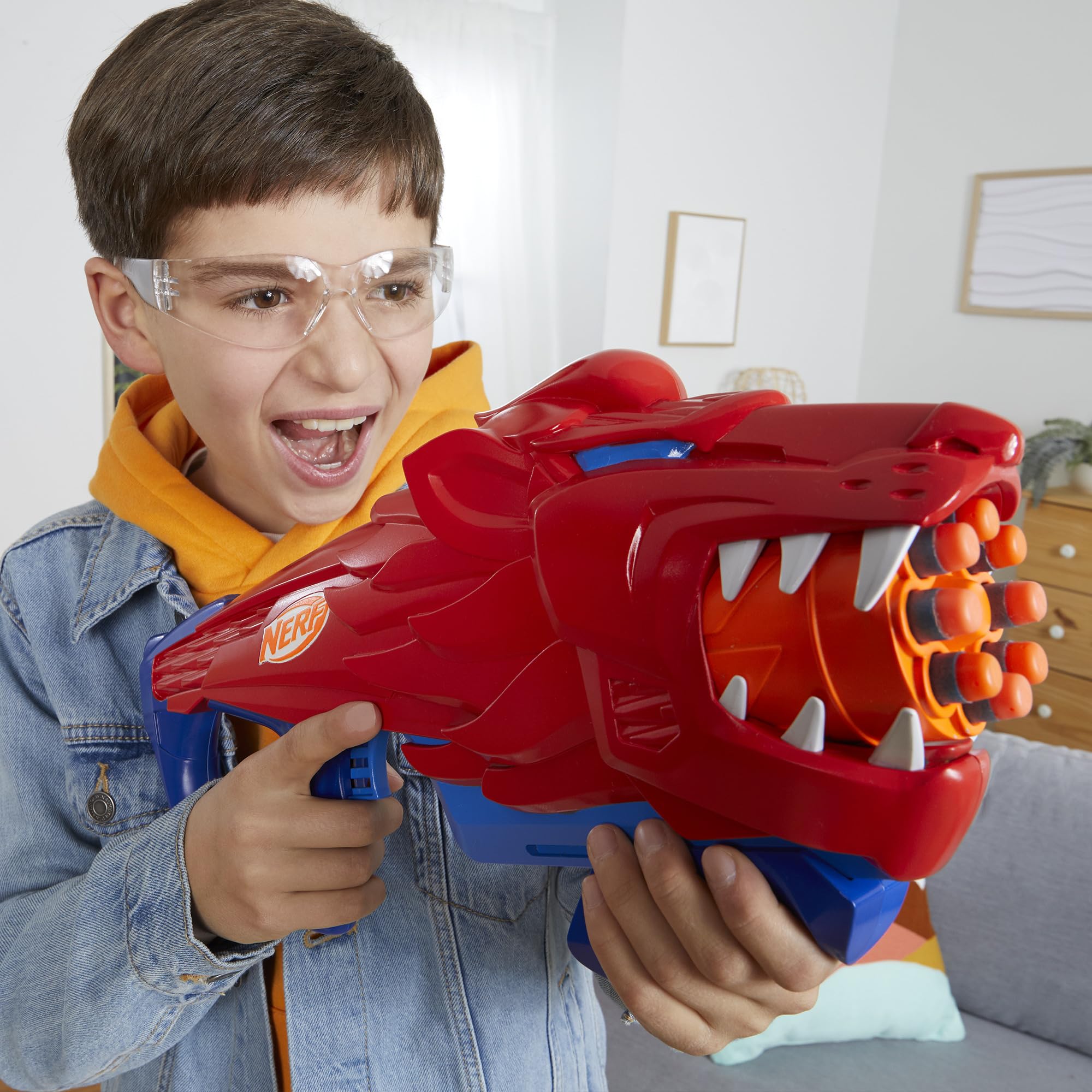 NERF Wild Lionfury indoors-friendly blaster for quick, imaginative battles.