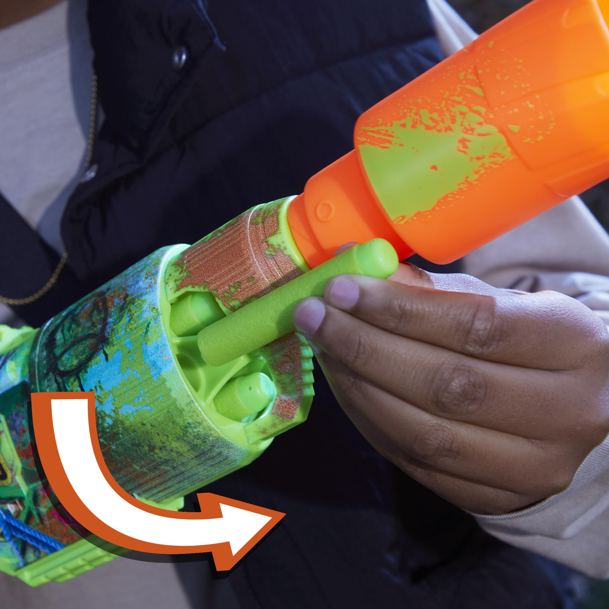 NERF Zombie Driller dart-cylinder-5-darts focuses on quick reload capability