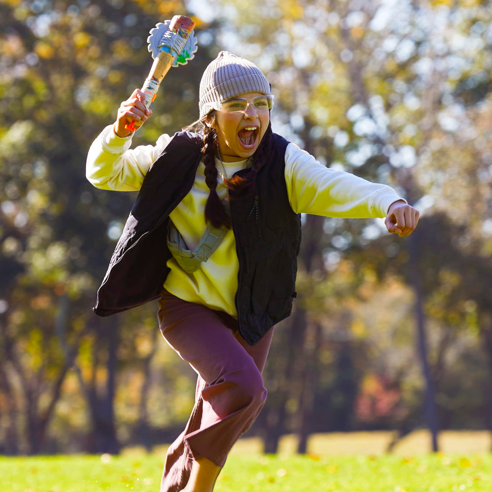 Nerf Zombie Strikeout is ideal for outdoor games and zombie parties.
