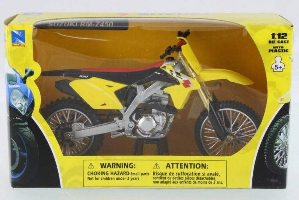 NewRay 1/12 Suzuki RM-Z450 2014 side view highlights accurate decals for authentic look.