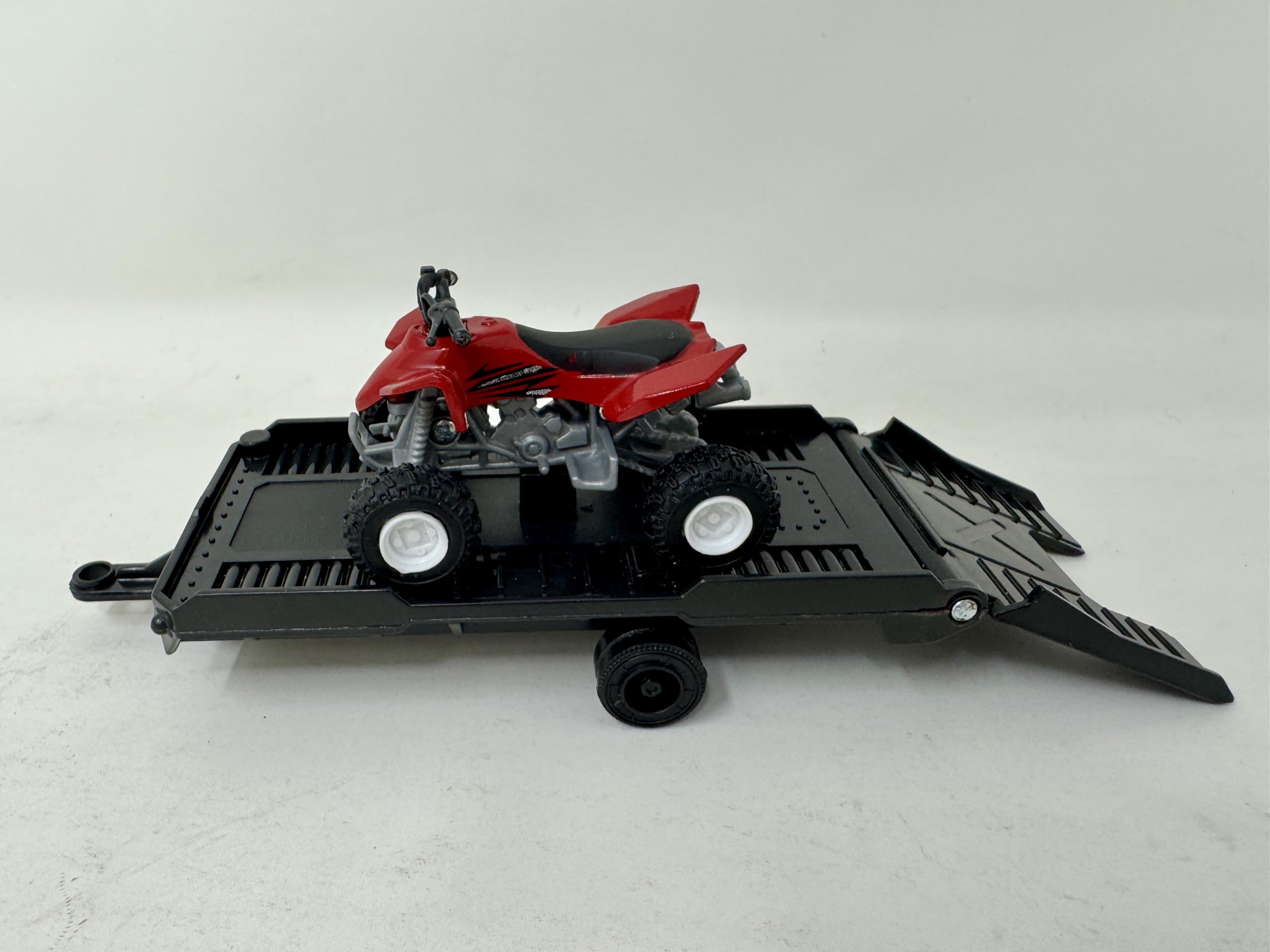 NewRay 1:43 truck and dirt bike set for imaginative play and display