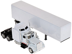 NewRay Kenworth W900 white trailer graphics area demonstrates customization potential