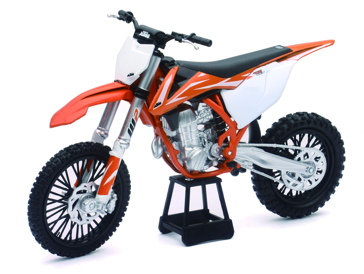 NewRay KTM 450 SX-F dirt bike side view shows detailed realism for display
