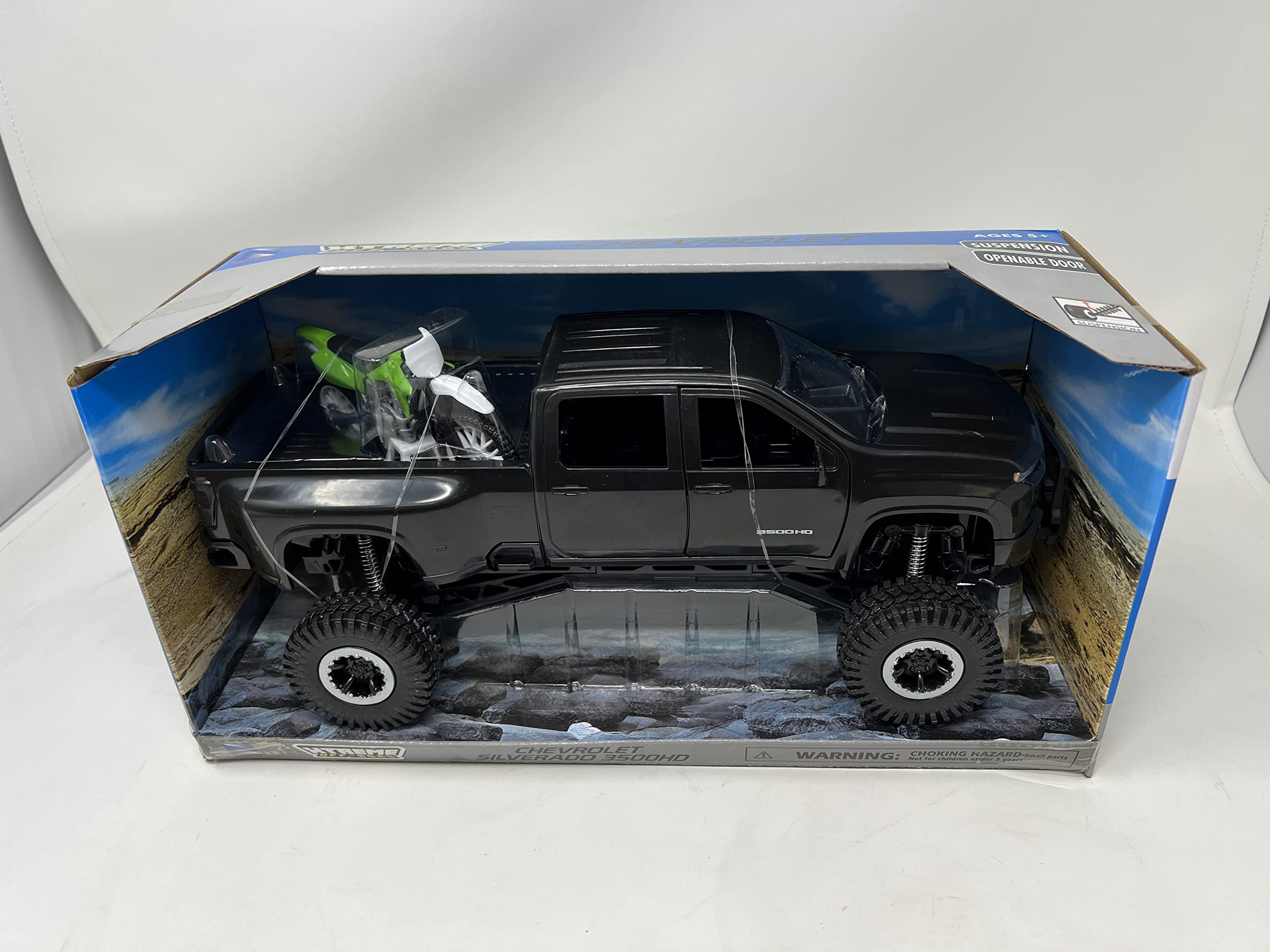 New-Ray X-Treme Adventure side view of off-road playset.