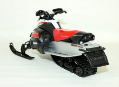 NewRay Yamaha FX Snowmobile model color close-up captures white and red finish.