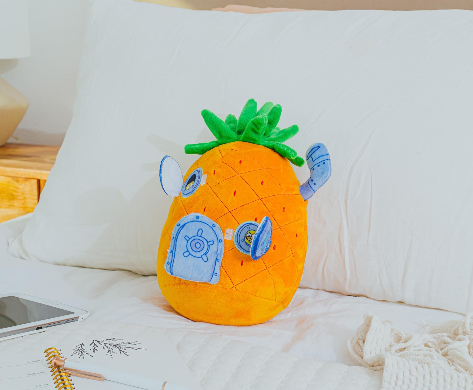 Nickelodeon SpongeBob pineapple house plush, size 10 inches, perfect for grab-and-go play.
