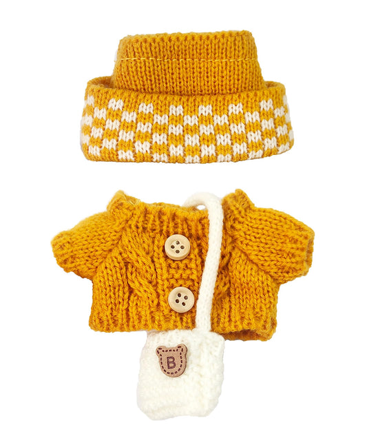 NiXiSHEEN crochet hat on 17cm doll enhances elegant silhouette.