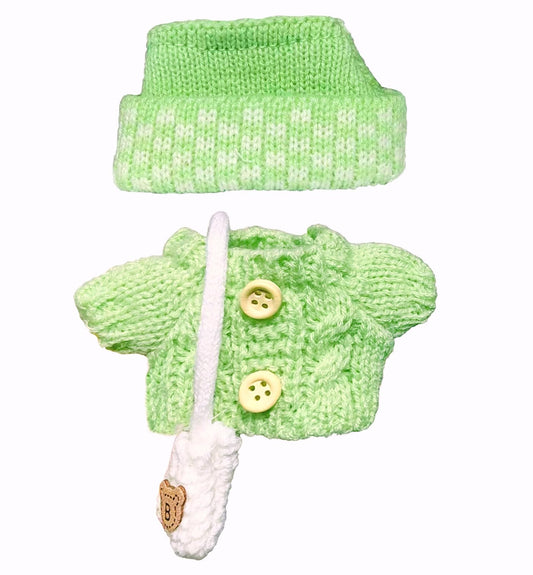 NiXiSHEEN hand-crocheted green sweater showcases artisan detail for collectible figures.