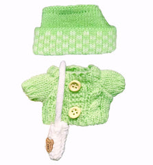 NiXiSHEEN hand-crocheted green sweater showcases artisan detail for collectible figures.