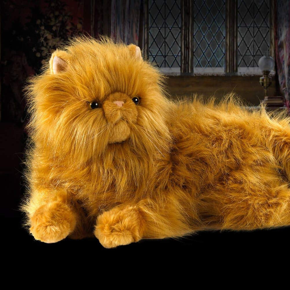 The Noble Collection Crookshanks plush face detail showcases fine embroidery and character expression.