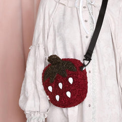 Noy Lacha crossbody with adjustable strap for comfortable wear.