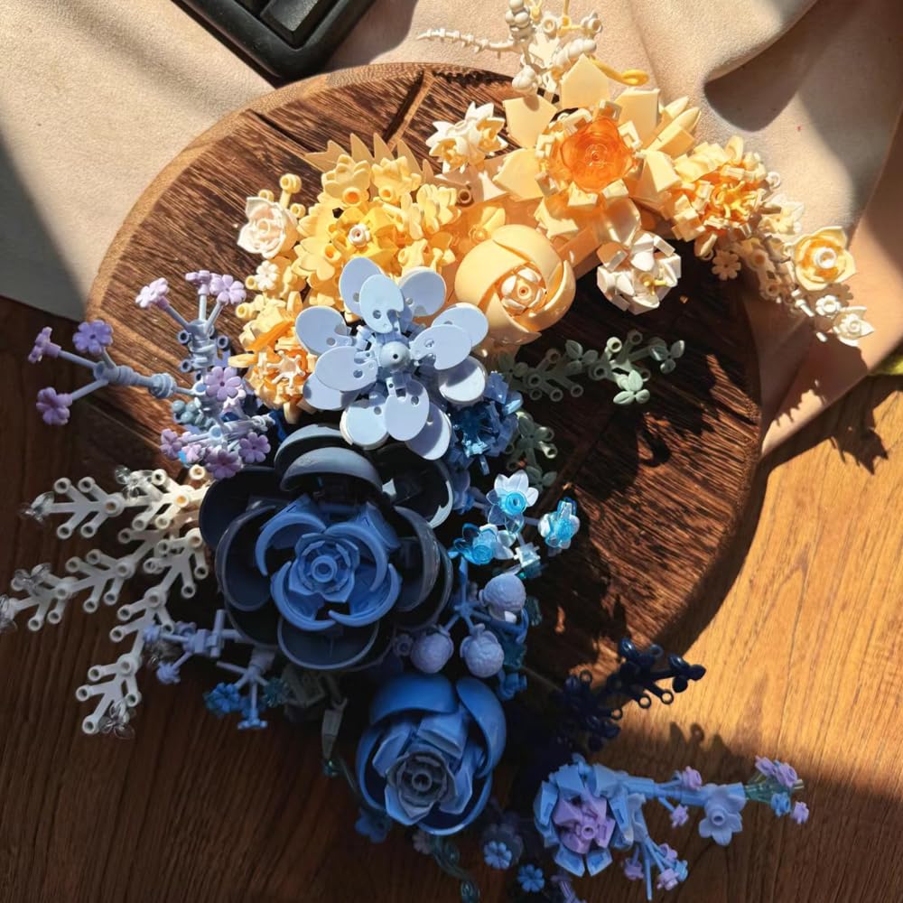 Noziaa Eternal Flower features vivid colors and realistic petals