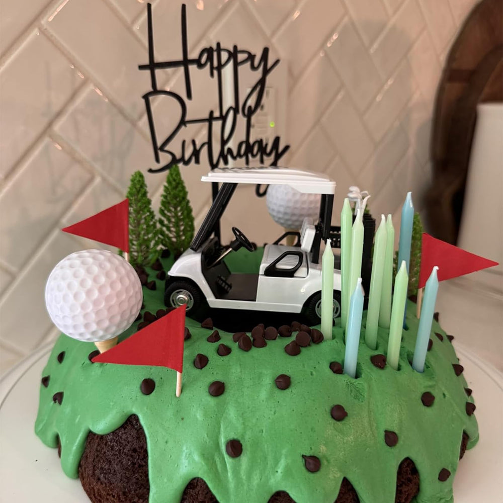Nuotuv dessert-table decor arrangement showcases a cohesive golf theme.