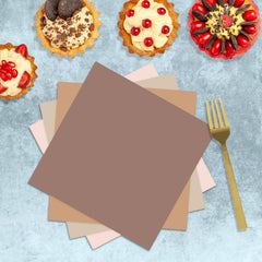 Oigco disposable party plate and napkin set simplifies cleanup at events.
