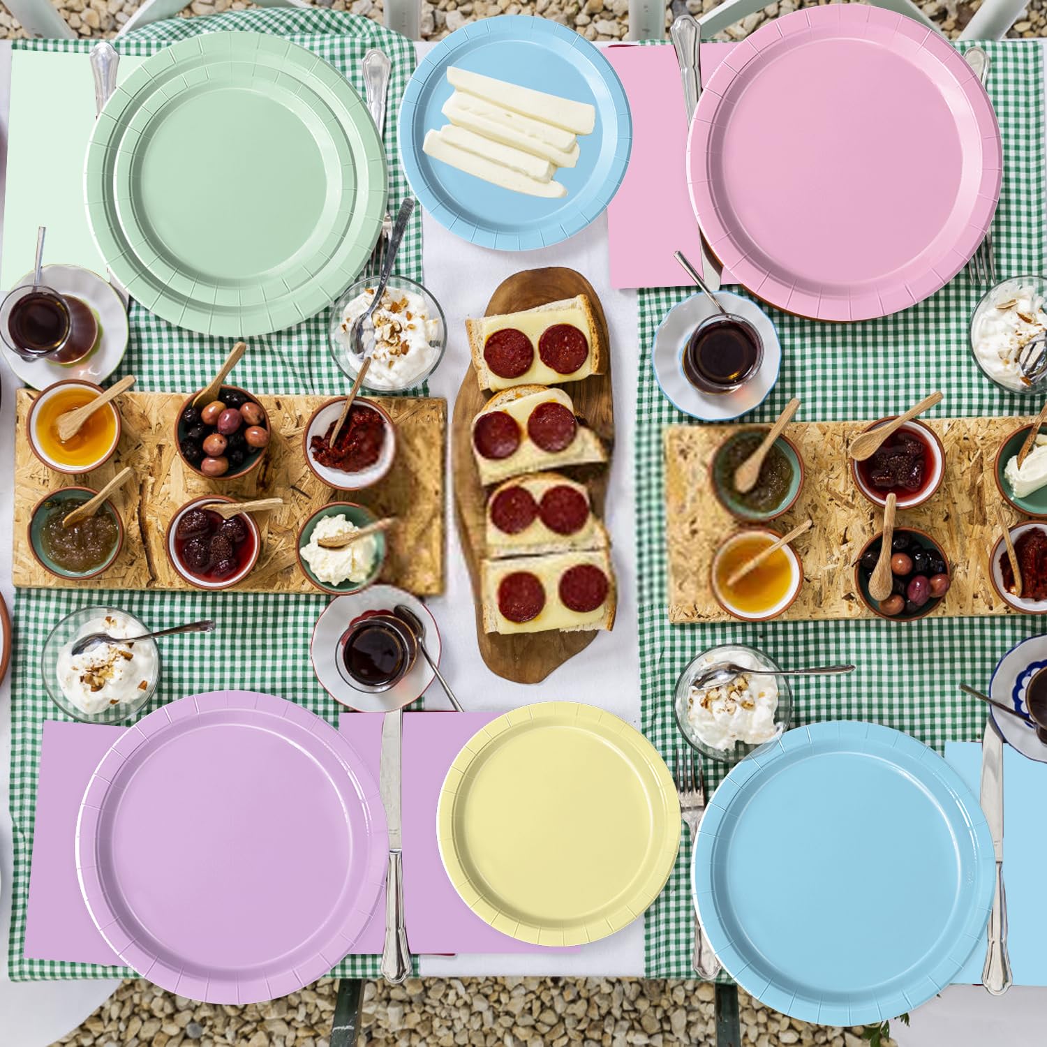 Oigco pastel napkins - soft, coordinating accents that simplify cleanups and table styling.