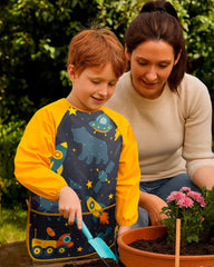 Oiomniv Colorful-print Smock adds fun while guarding clothes