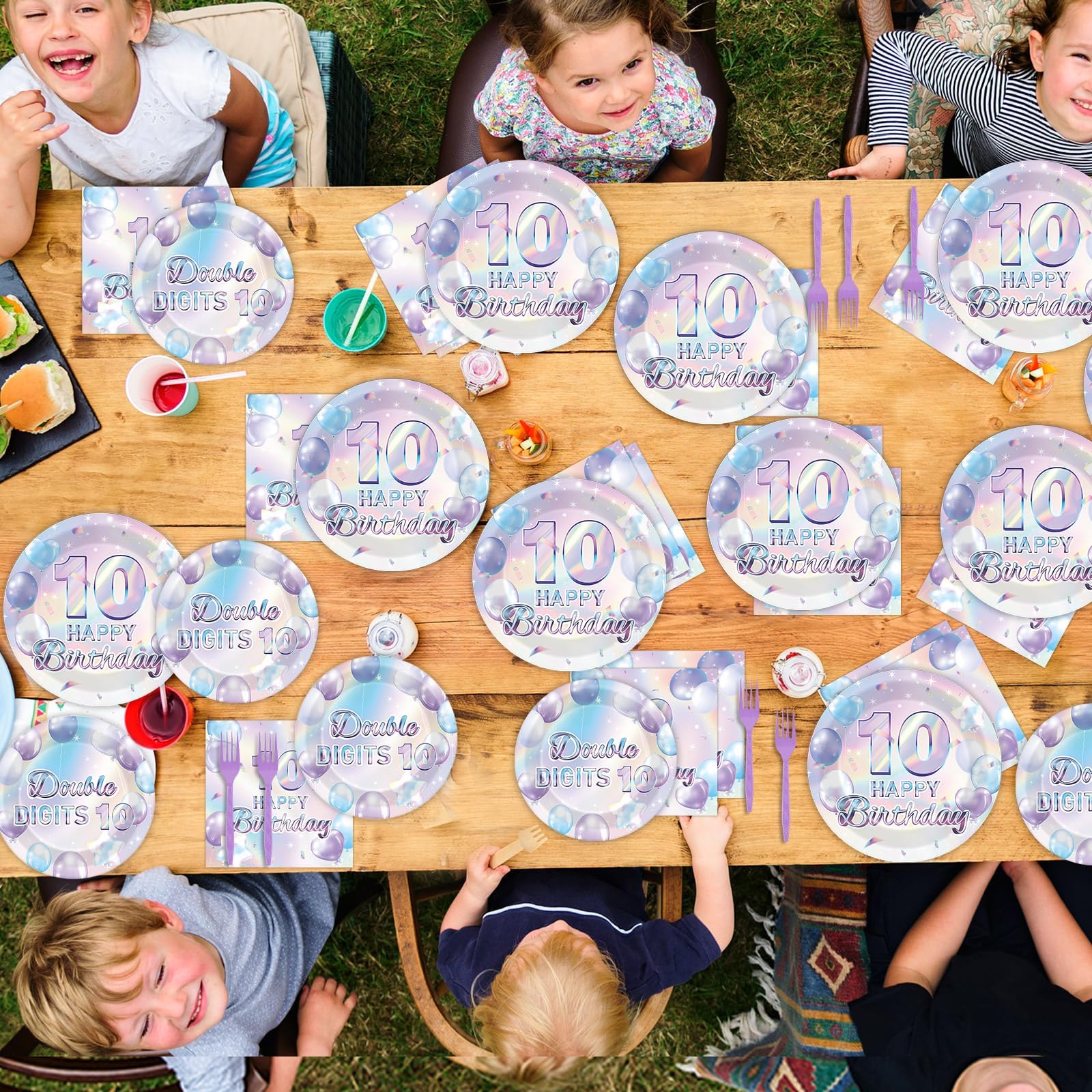 Oitnlaughter disposable set enables simple cleanup after a fun party.