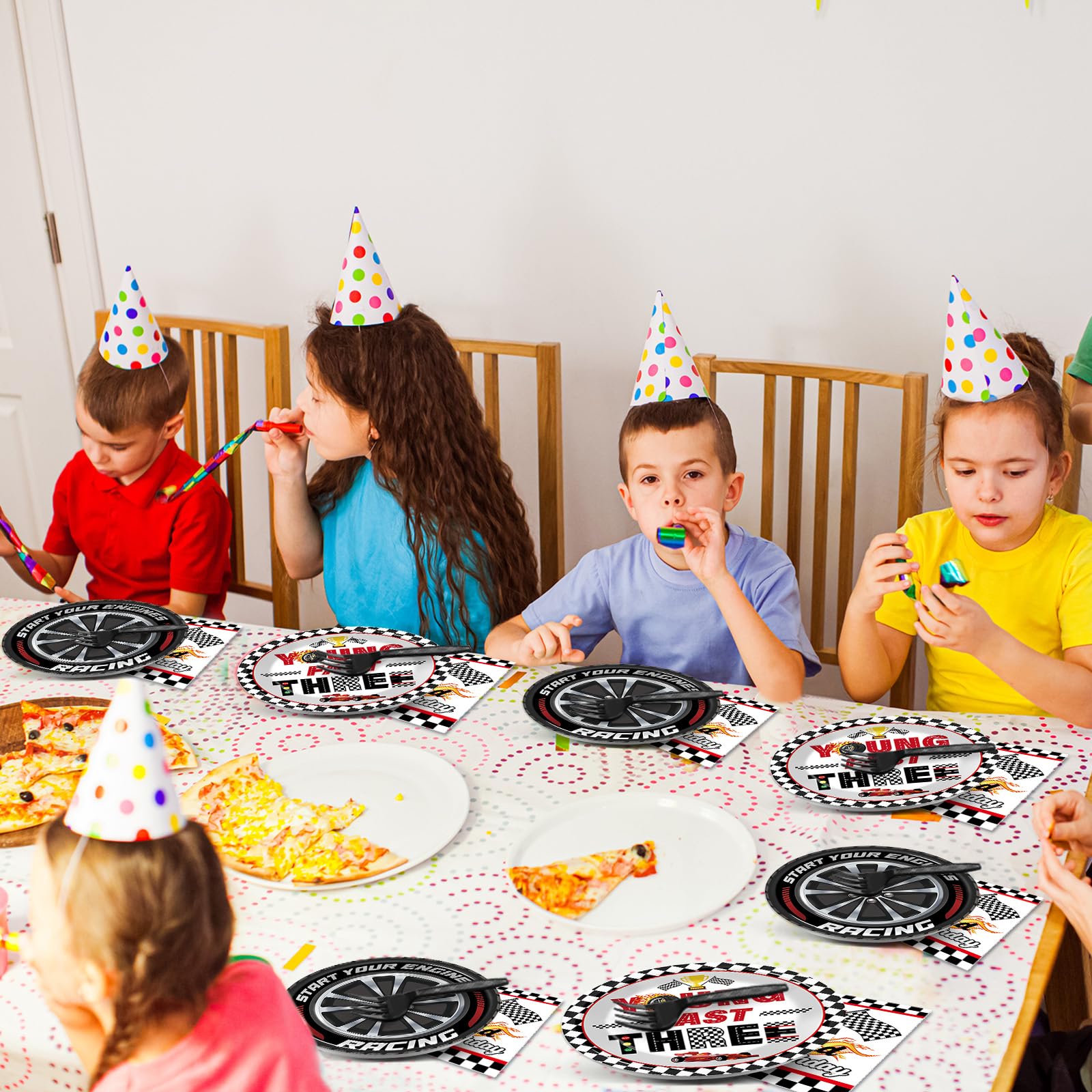 Oitnlaughter race car party decor – transforms spaces into a racers' paradise.