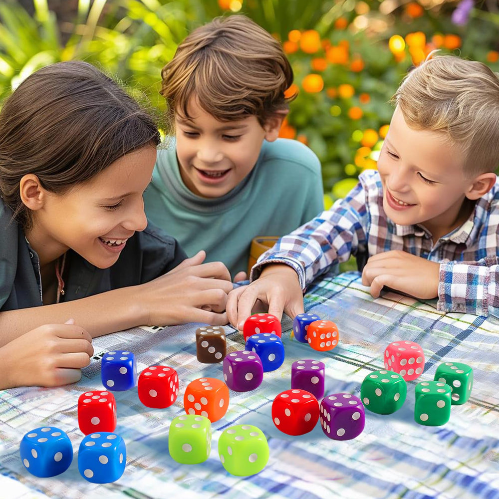 Okehlotos durable plastic dice with smooth rolling for fair results.