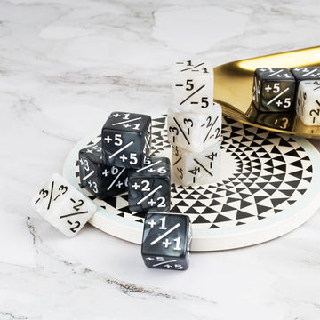 ORUNI purple and black marble counters for stylish life tracking in MTG.