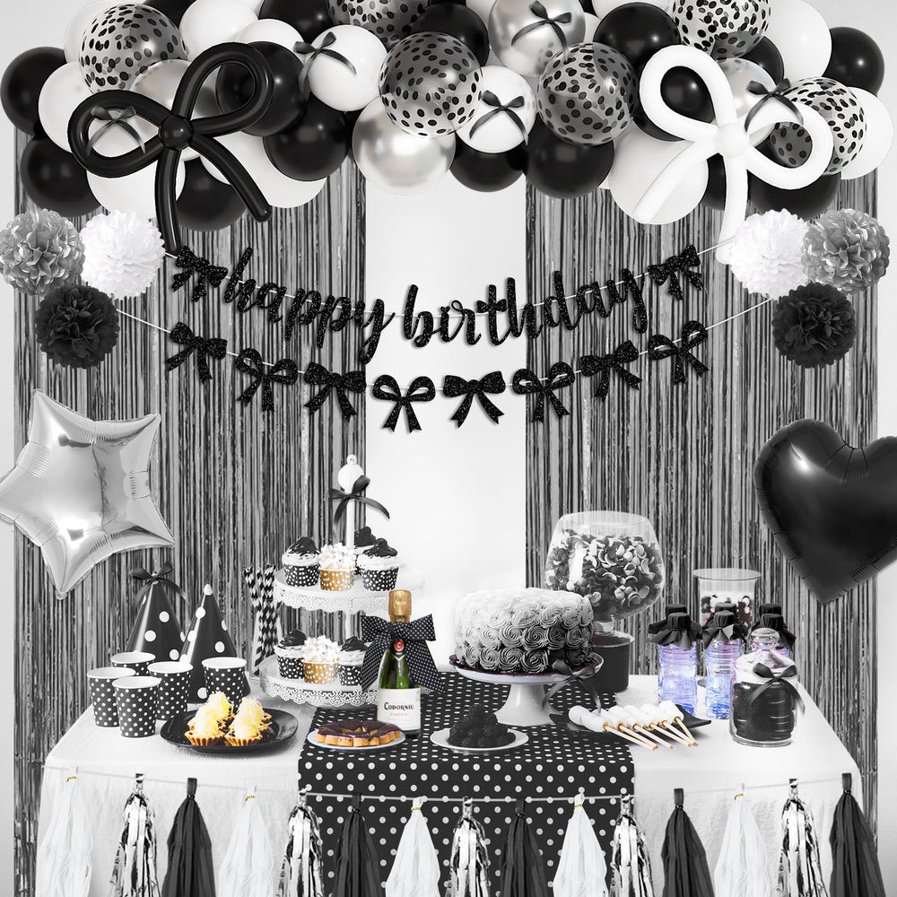 Ouddy Party foil balloons provide a glossy touch for celebration setups.