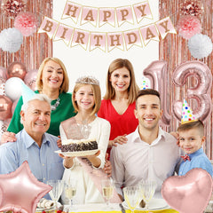 Ouddy Party foil heart balloon adds a romantic accent to the décor.