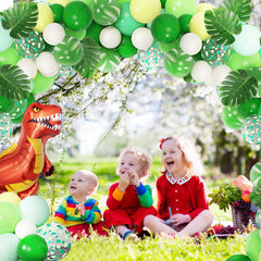 Ouddy Party per-strung banner with ribbon for quick setup